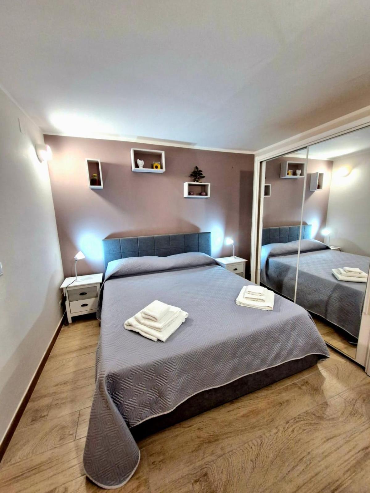 Medea Apartment Syracuse Bagian luar foto