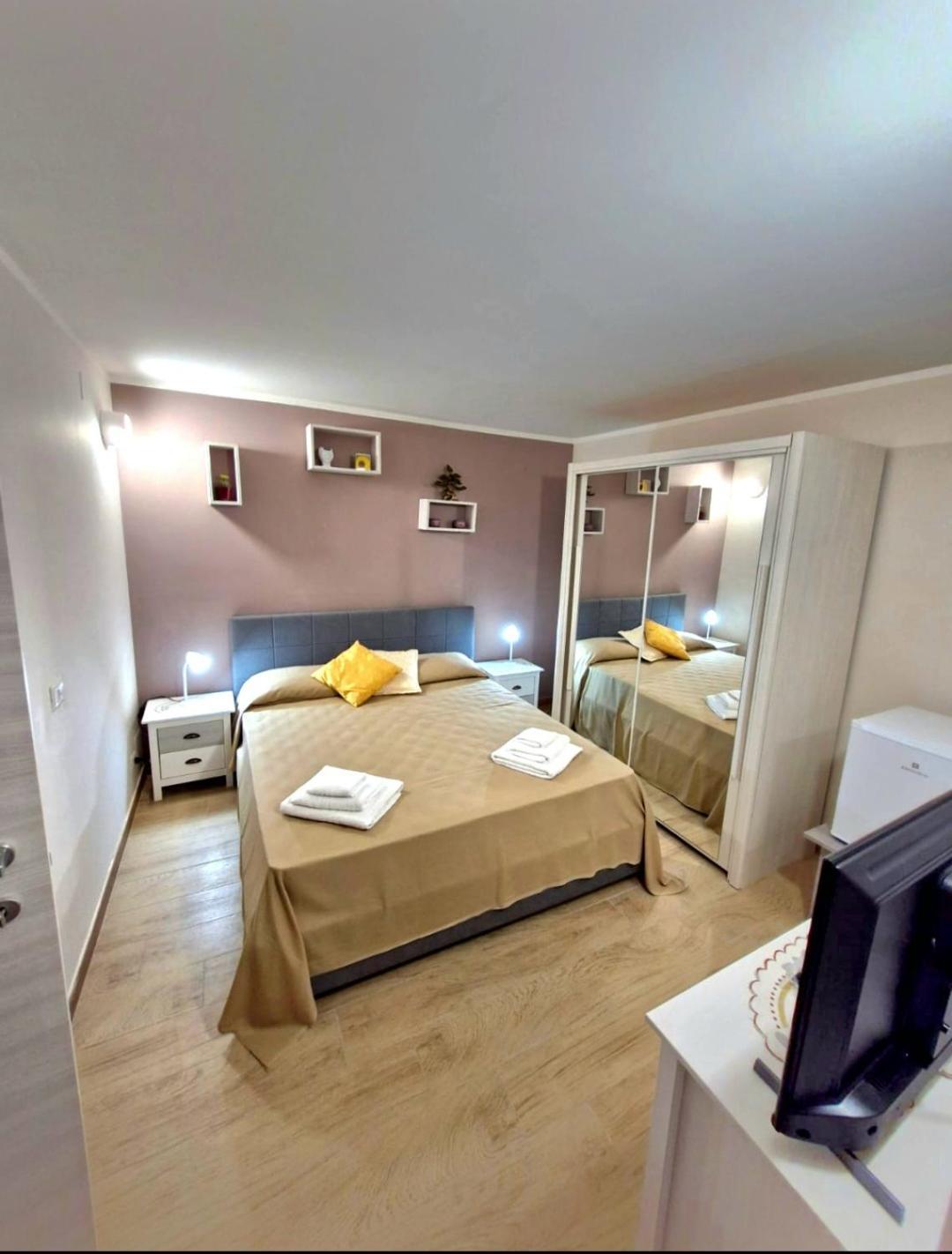 Medea Apartment Syracuse Bagian luar foto