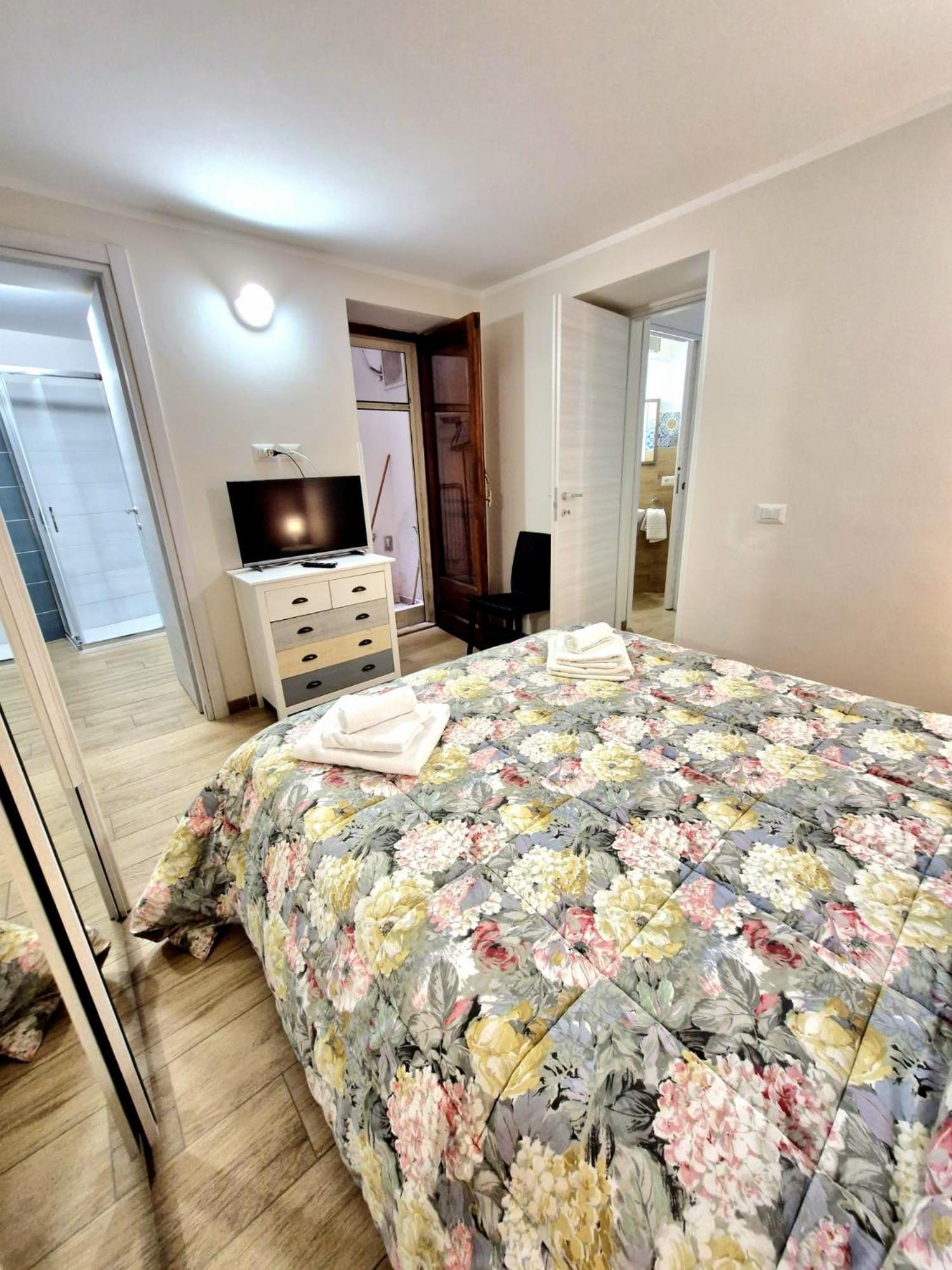 Medea Apartment Syracuse Bagian luar foto